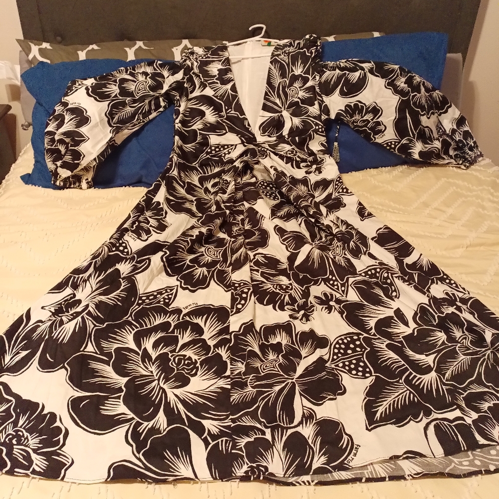 Farm Rio Dress - Picture 6 of 7